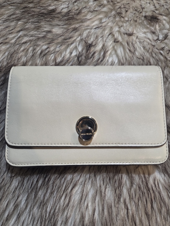 henri bendel Handbags - henri bendel Cream Leather Turn-Lock Clutch/shoulderbag